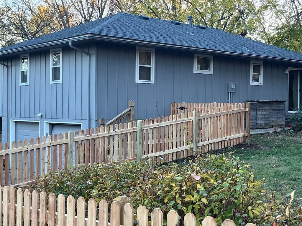 2401 SW South Court — photo 18