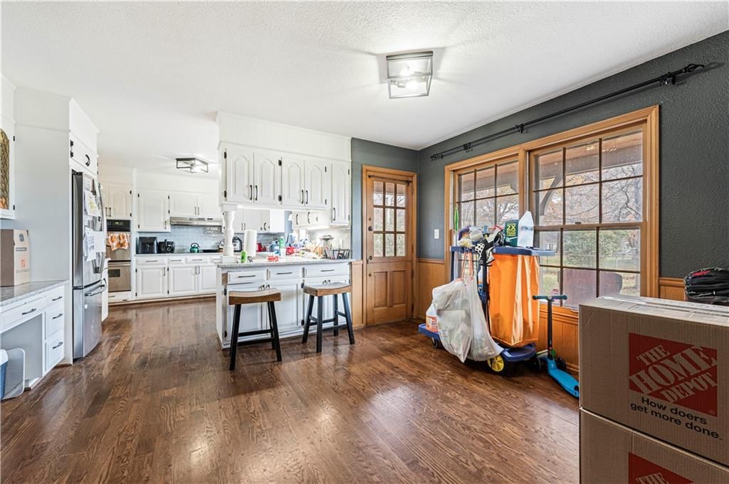 11501 Wornall Road — photo 18