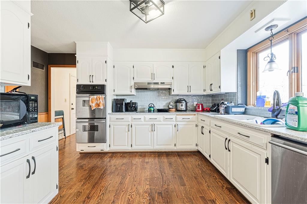 11501 Wornall Road — photo 21