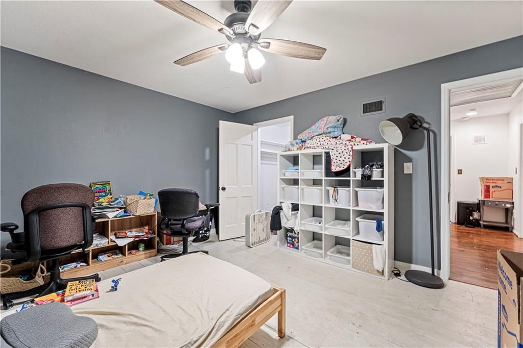 11501 Wornall Road — photo 29