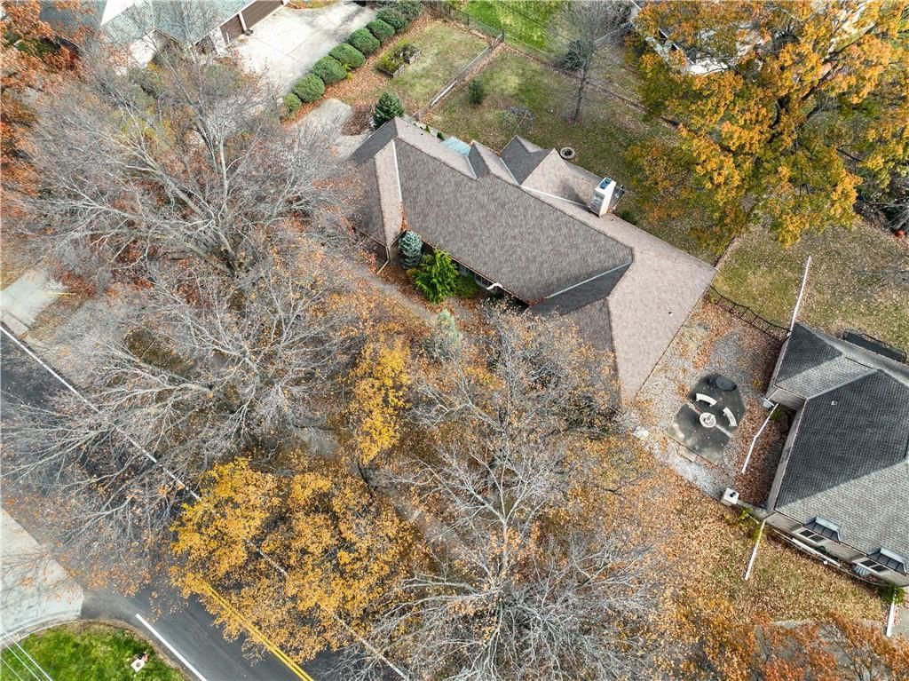 11501 Wornall Road — photo 56