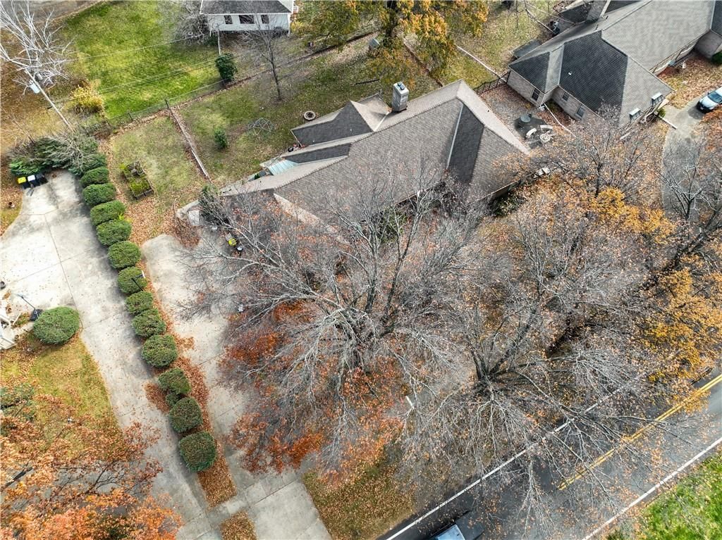11501 Wornall Road — photo 57
