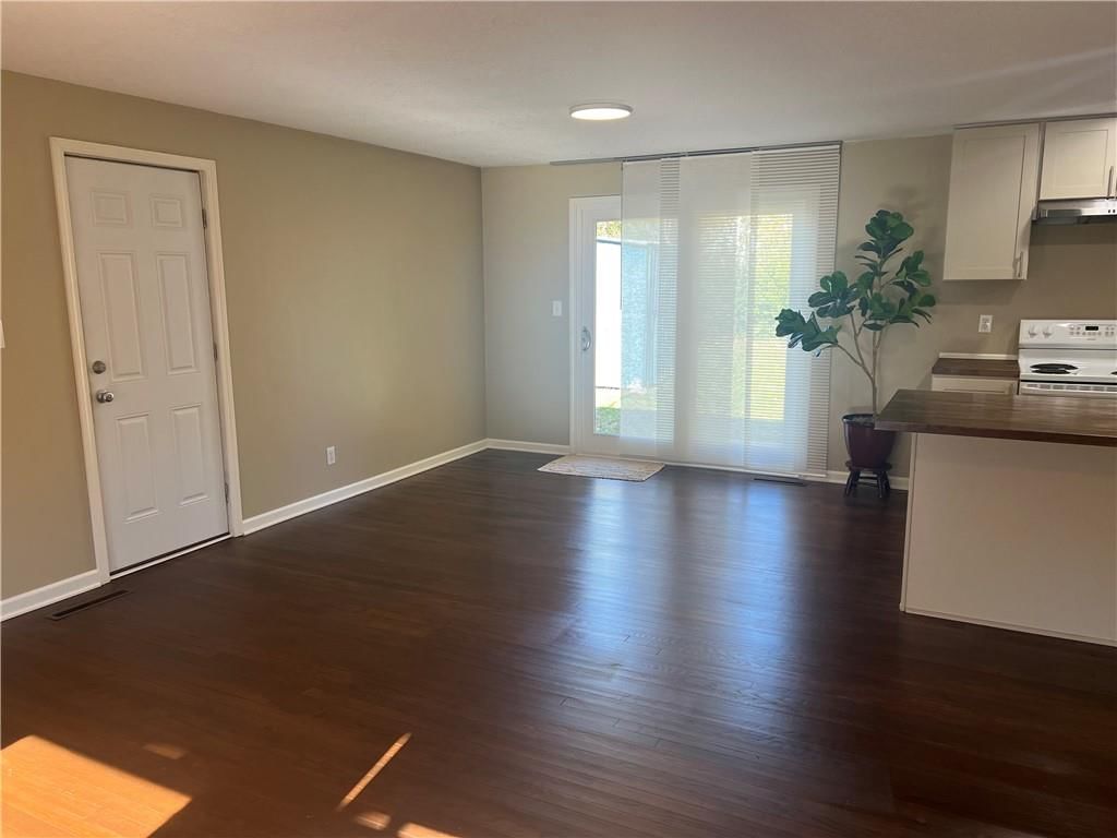 1004 NE Cowden Drive — photo 10