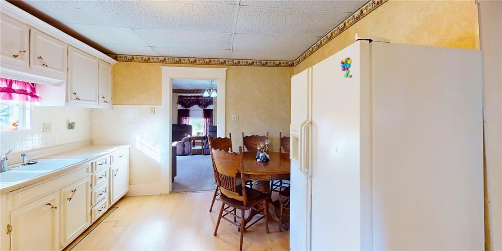 529 W Vernon Street — photo 5