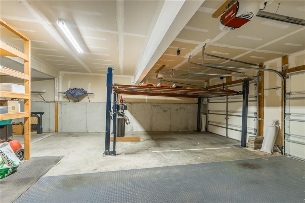 1805 W Fredrickson Circle — photo 32