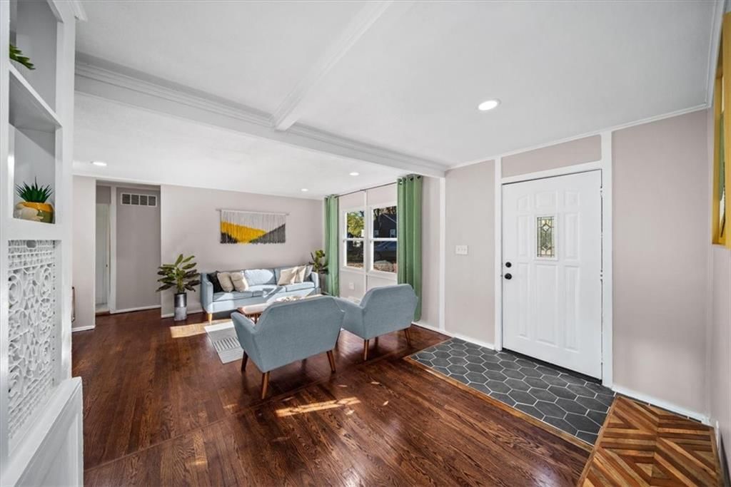 738 NE 45th Terrace — photo 5
