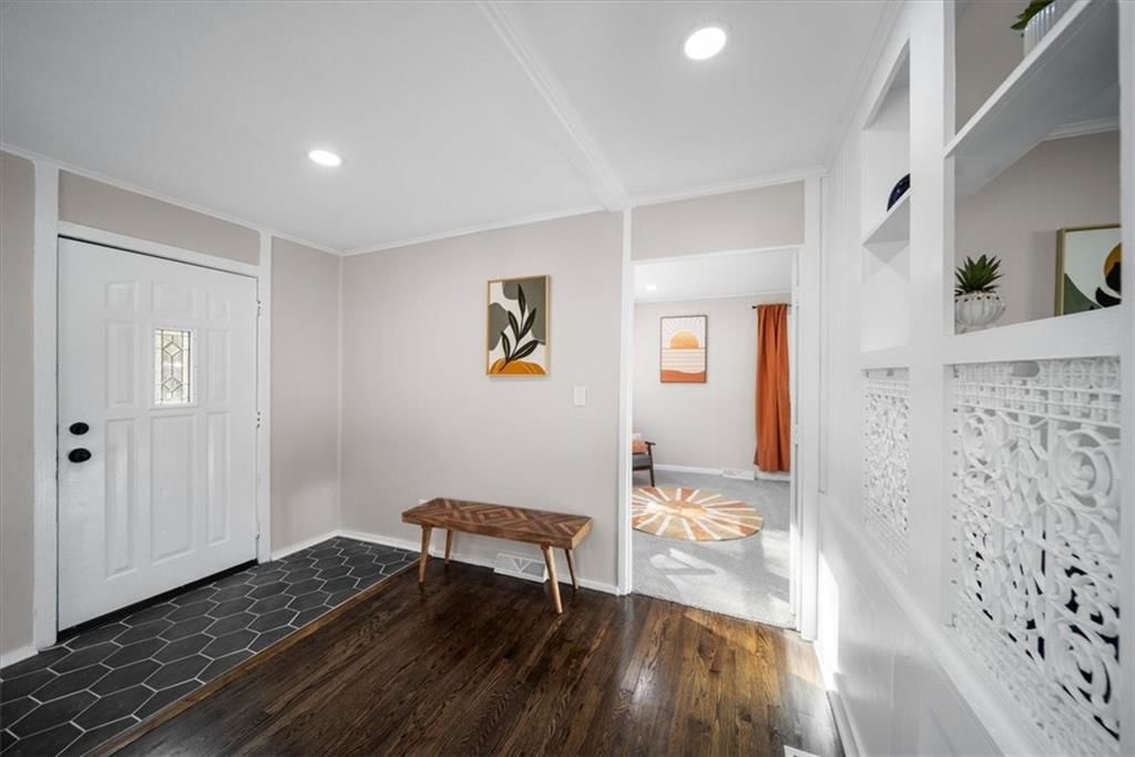 738 NE 45th Terrace — photo 9