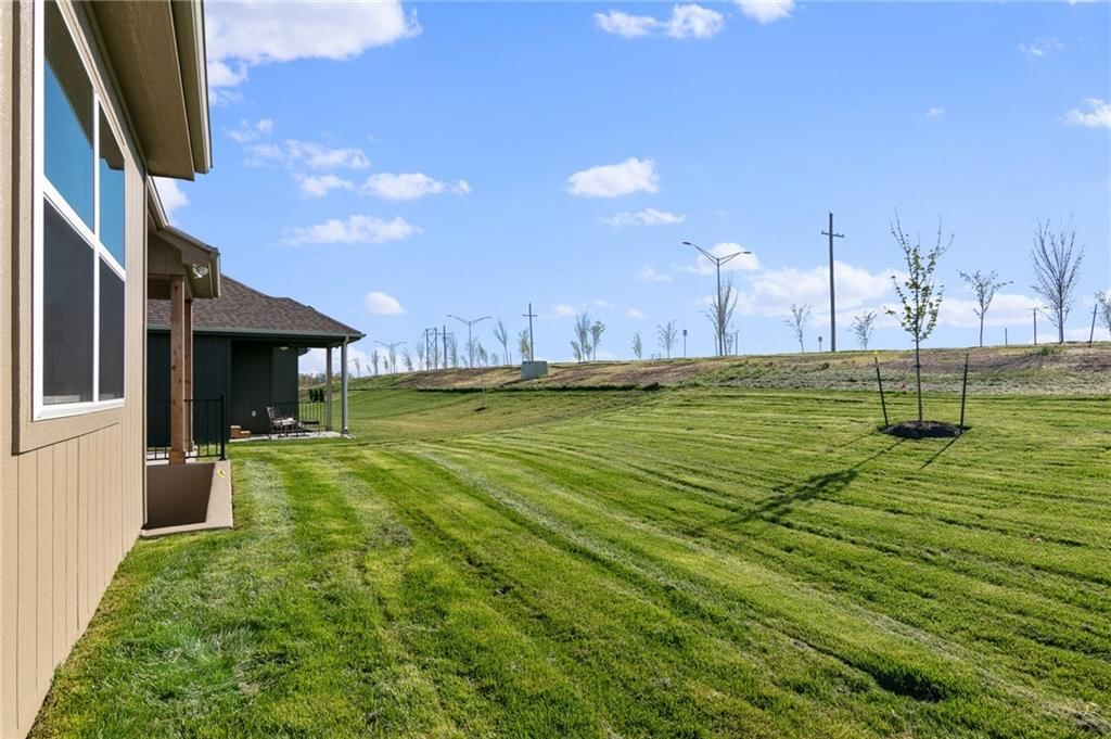 10636 N Bell Street — photo 42