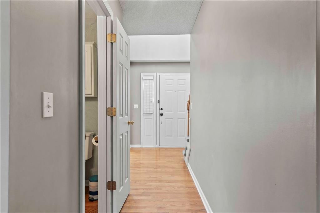 12216 Hemlock Street — photo 18