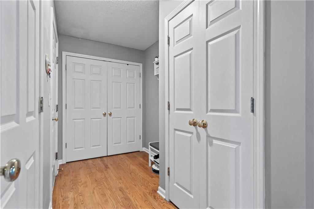 12216 Hemlock Street — photo 20