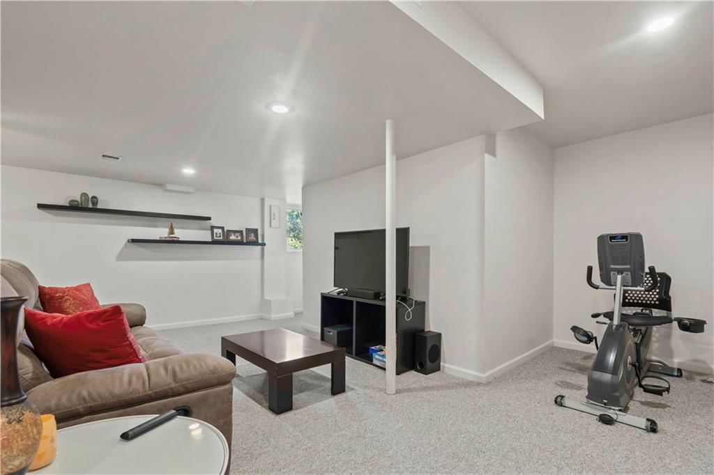 12216 Hemlock Street — photo 34