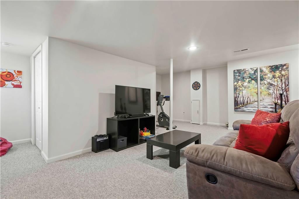 12216 Hemlock Street — photo 35