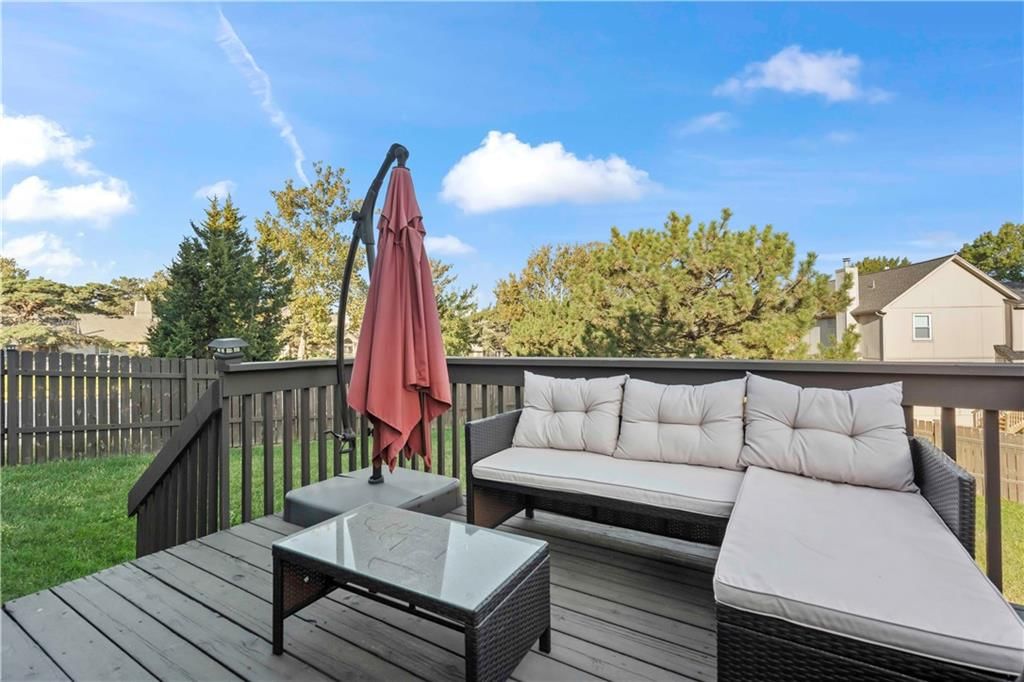 12216 Hemlock Street — photo 38