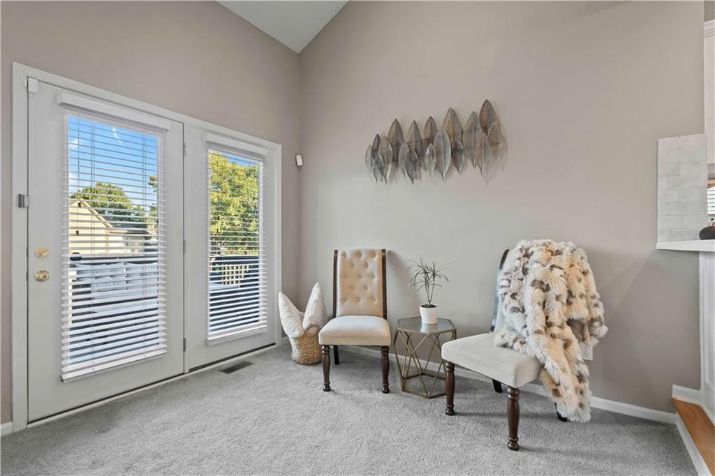 12216 Hemlock Street — photo 10