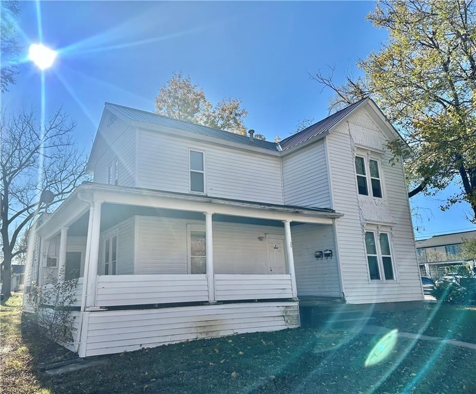 308 CLARK Street — photo 2