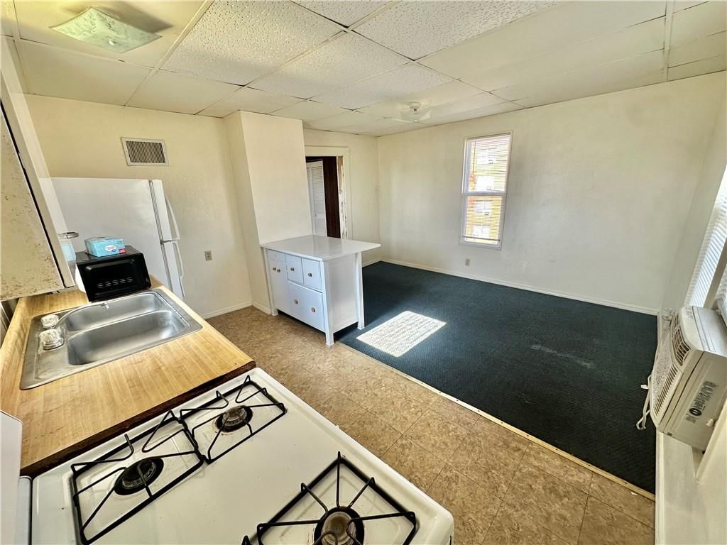 308 CLARK Street — photo 17