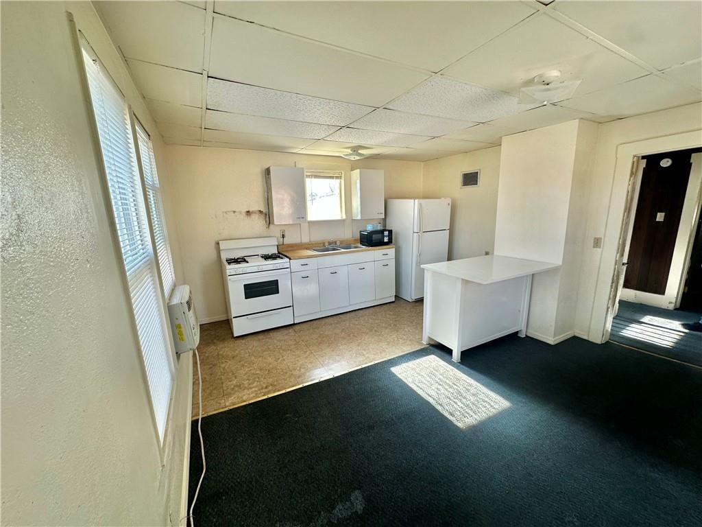 308 CLARK Street — photo 18