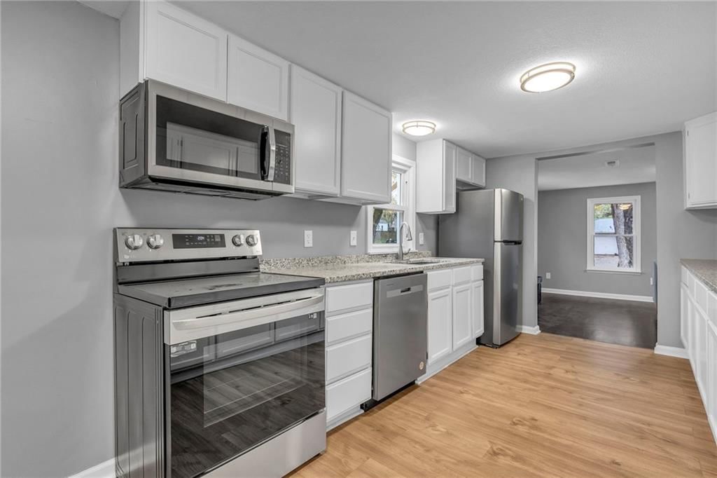 307 SW 9TH Street — photo 12