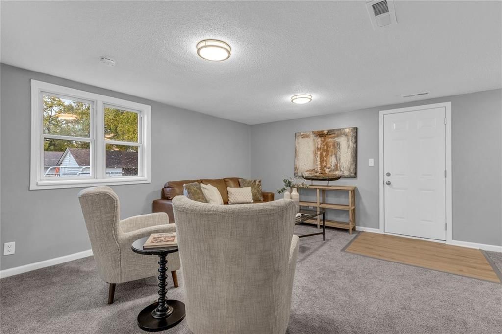 307 SW 9TH Street — photo 13