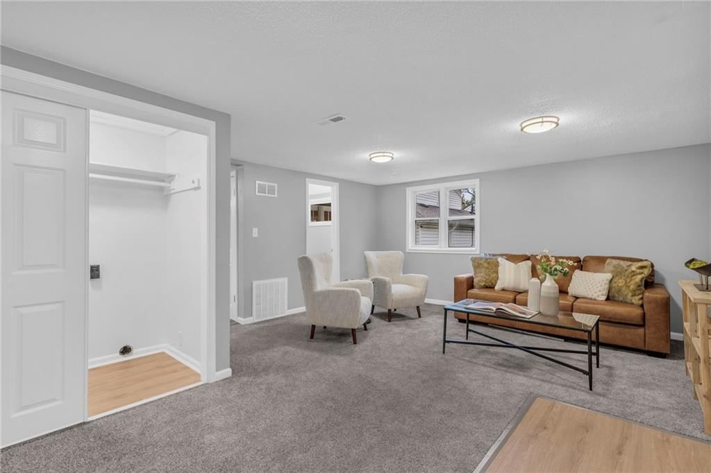307 SW 9TH Street — photo 16
