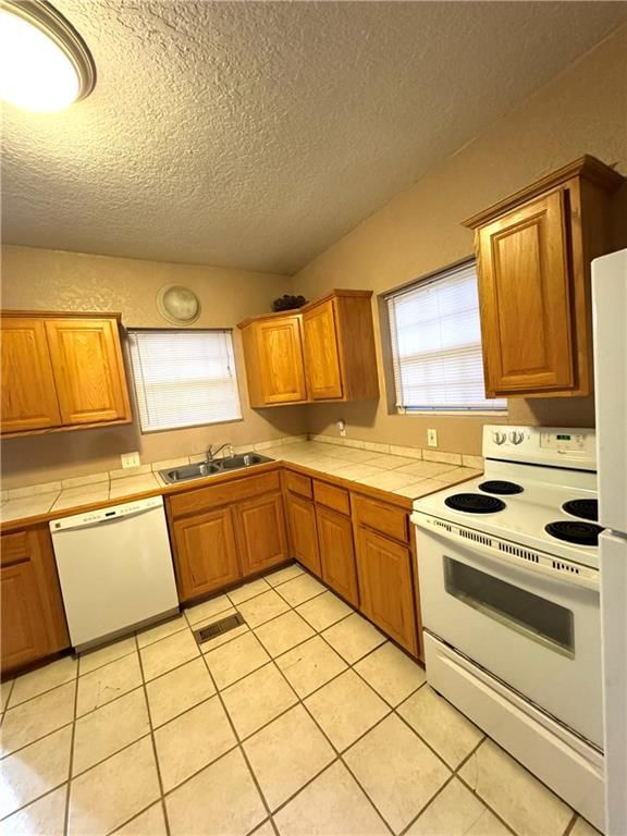 708 W Kansas Street — photo 19
