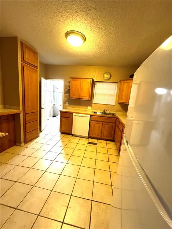 708 W Kansas Street — photo 20