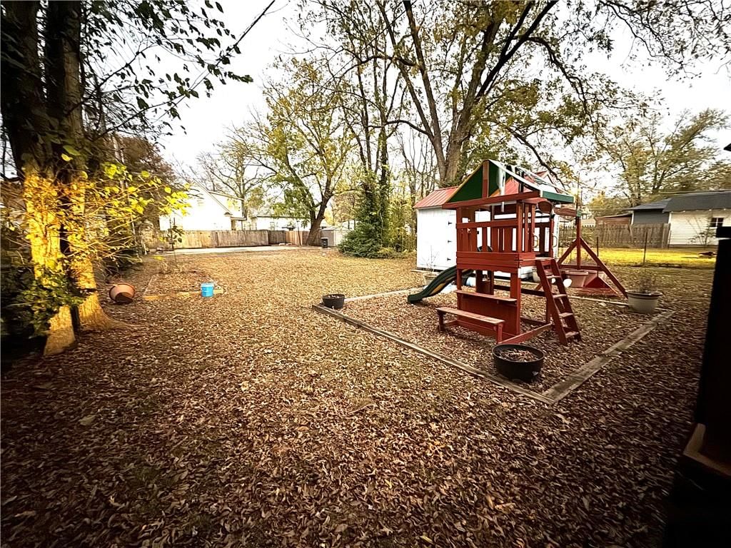 708 W Kansas Street — photo 24