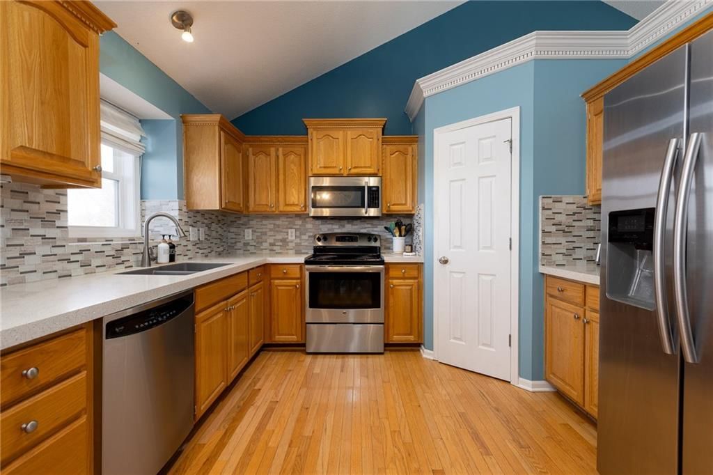 11228 N SUMMIT Street — photo 9