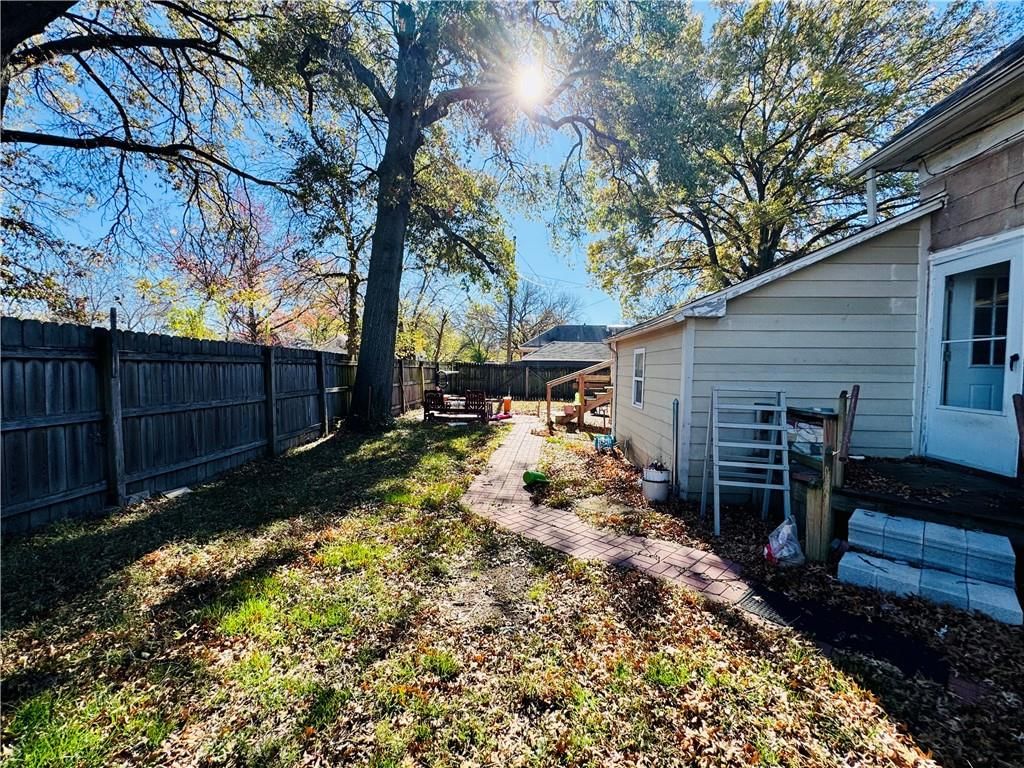 308 N Miles Street — photo 15