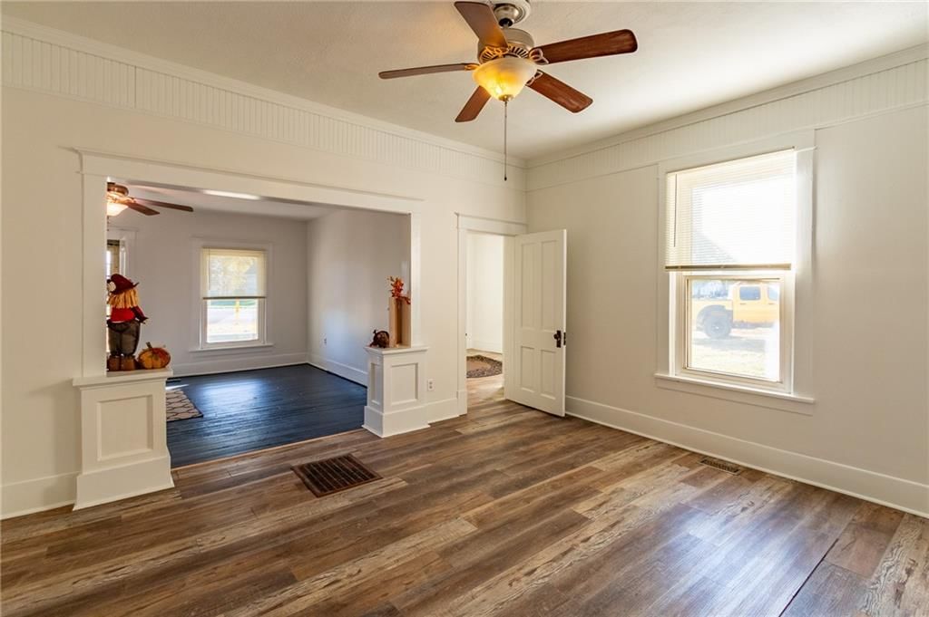 303 W Bridge Street — photo 17
