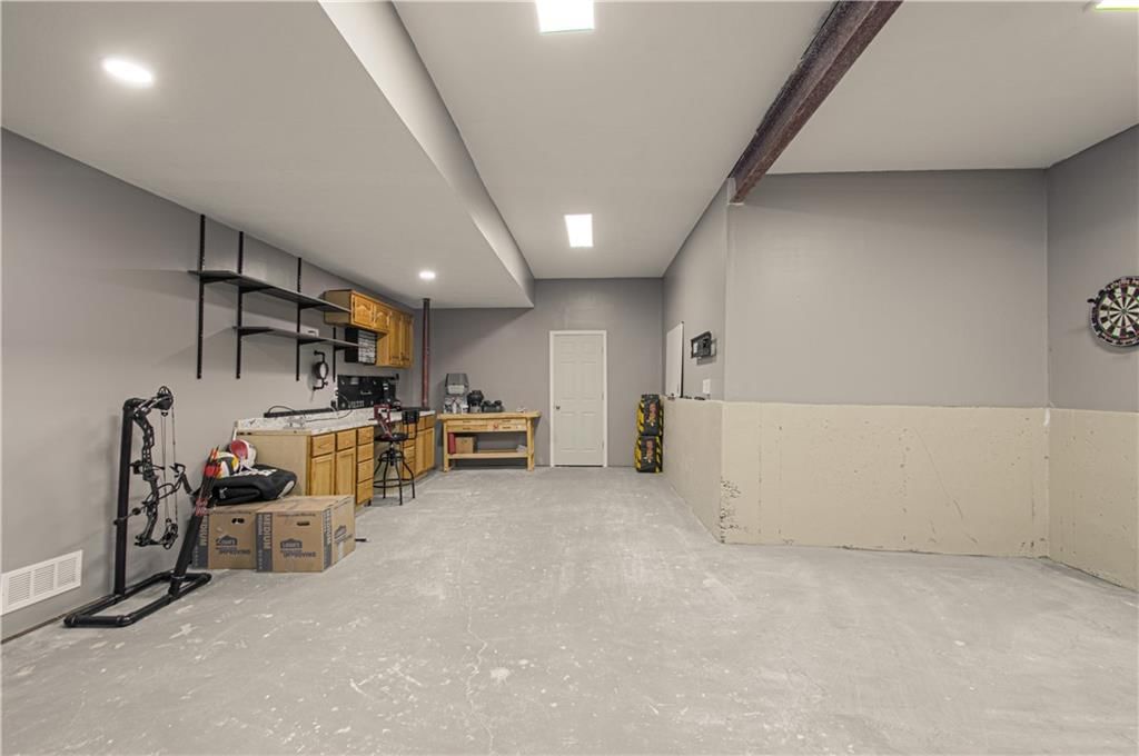 6916 HALLET Drive — photo 26