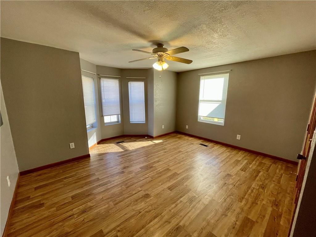 323 Jackson Street — photo 12
