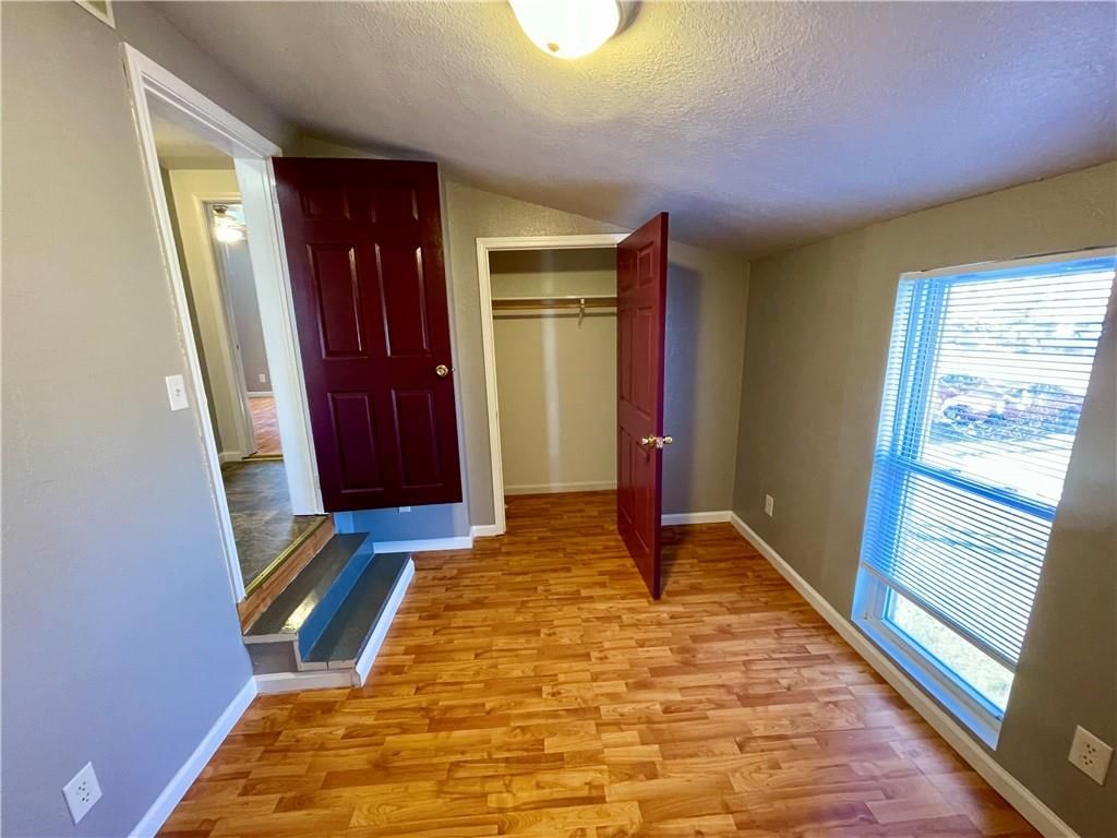 323 Jackson Street — photo 5