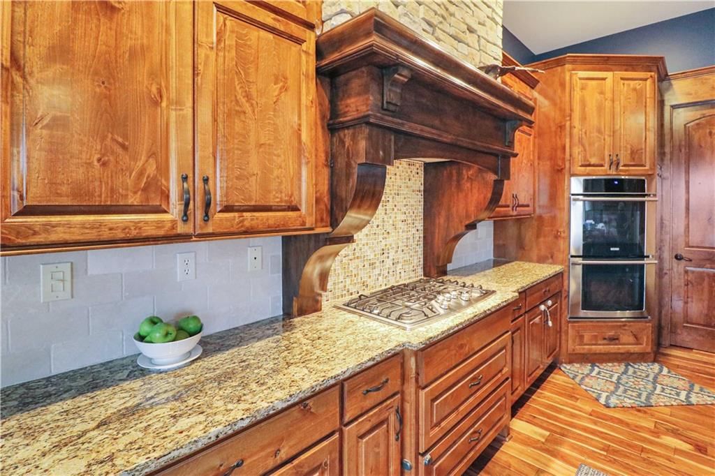 1254 Vivian Drive — photo 11