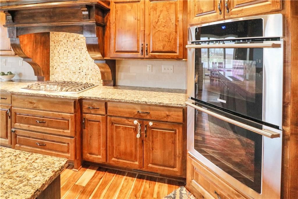 1254 Vivian Drive — photo 13
