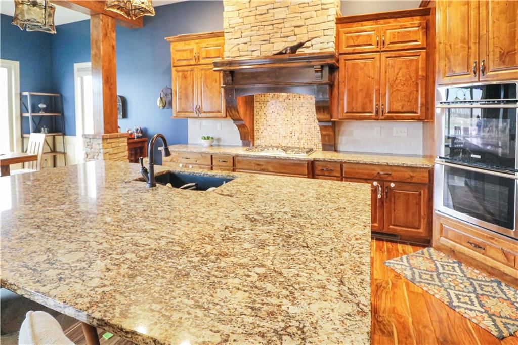 1254 Vivian Drive — photo 17
