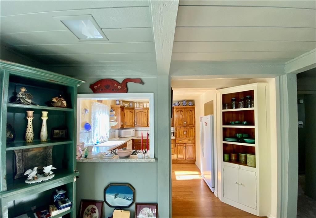 2435 S Vermont Avenue — photo 18