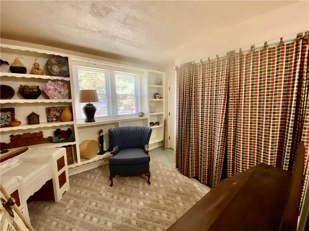 2435 S Vermont Avenue — photo 24