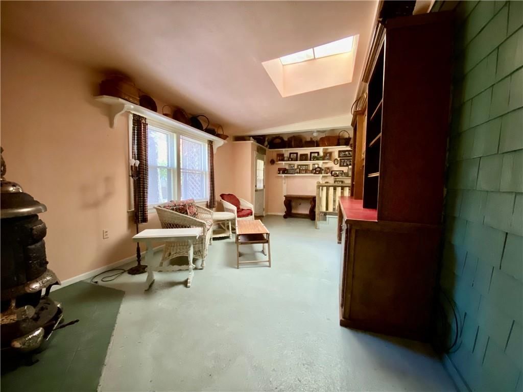 2435 S Vermont Avenue — photo 32
