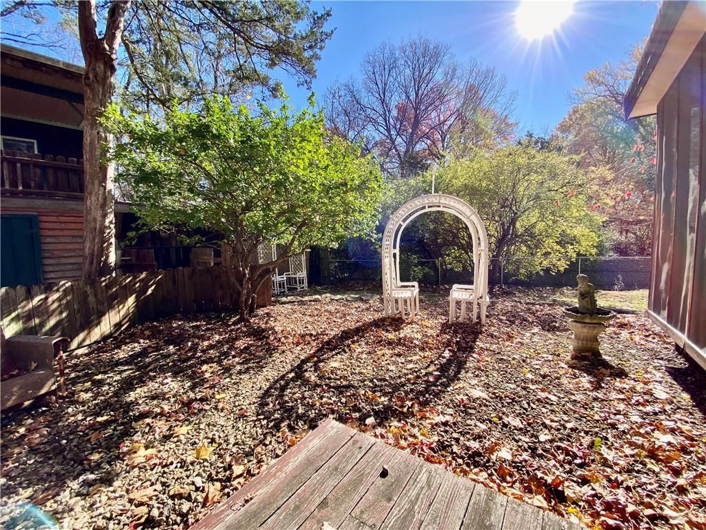 2435 S Vermont Avenue — photo 38