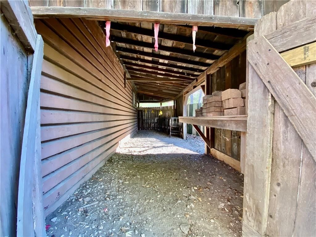 2435 S Vermont Avenue — photo 46