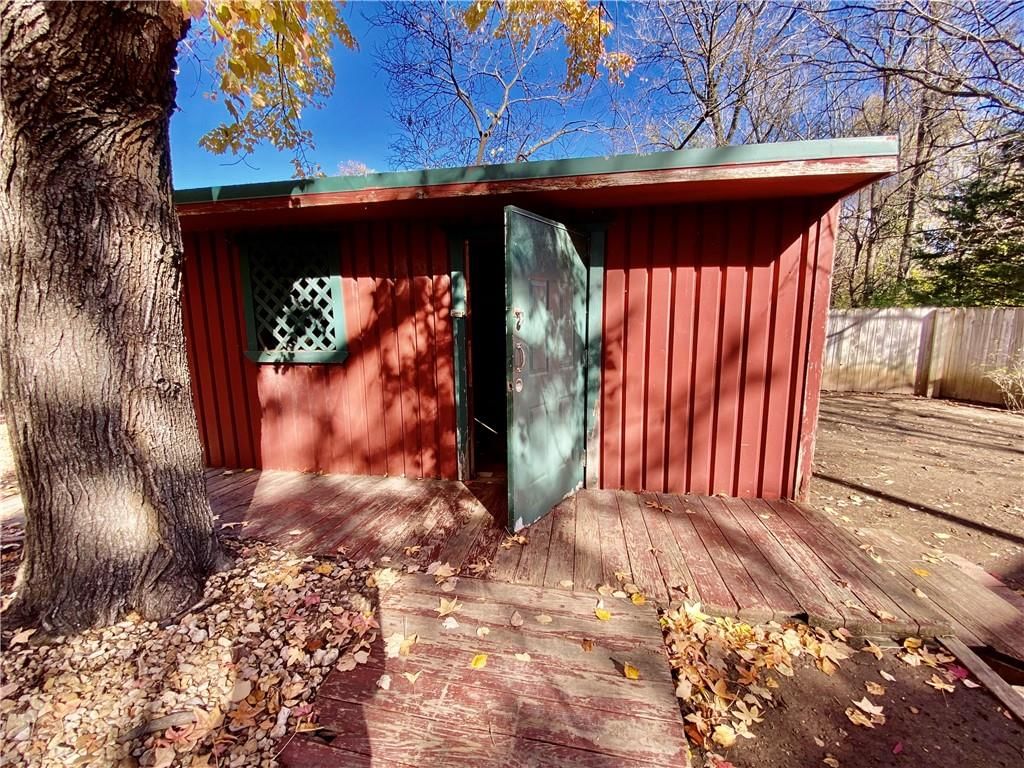 2435 S Vermont Avenue — photo 53