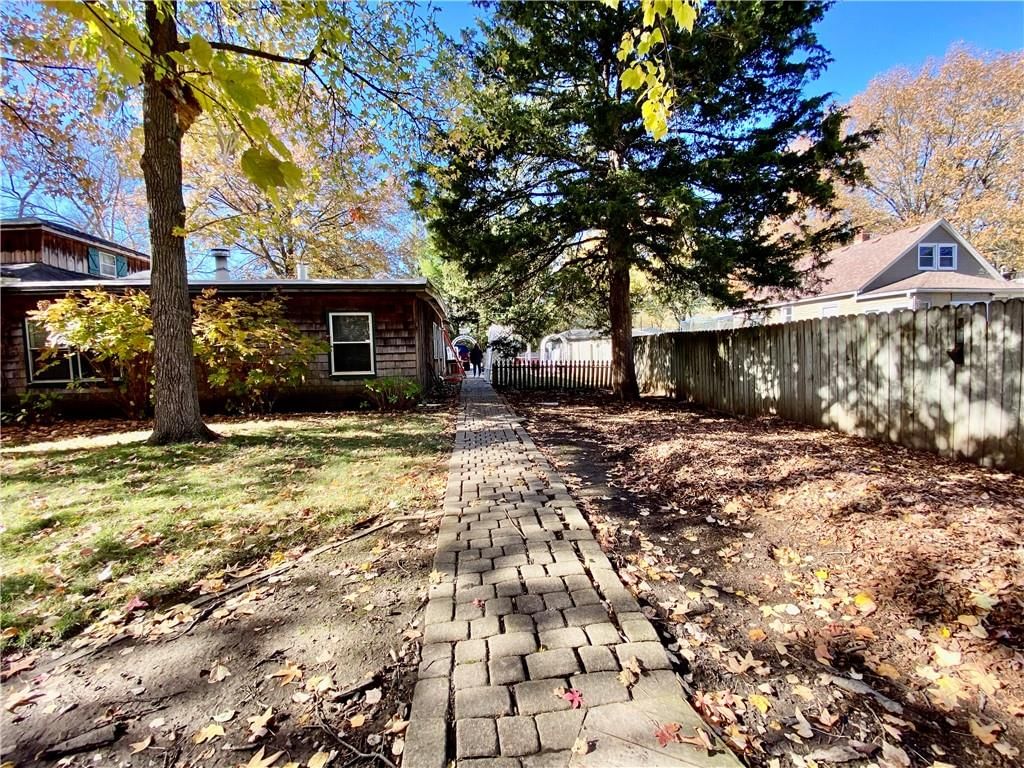 2435 S Vermont Avenue — photo 54
