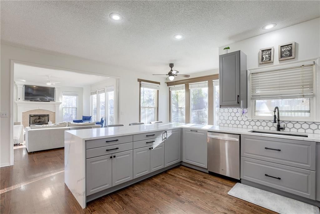 6311 W 149th Street — photo 13