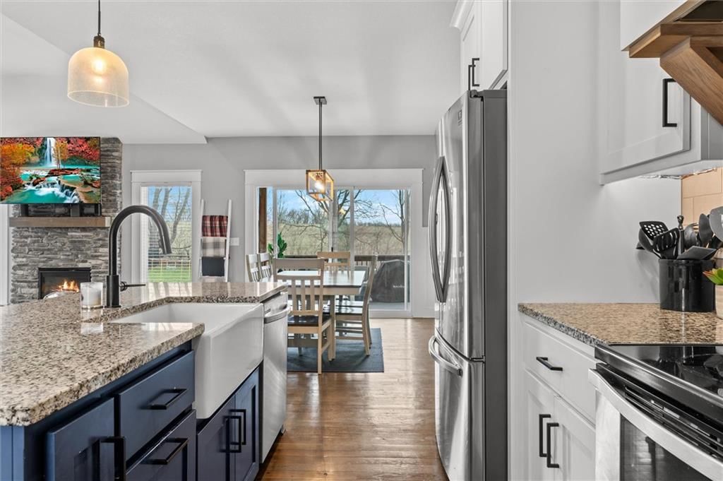 901 FOXGLOVE Lane — photo 17
