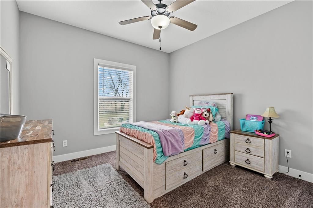 901 FOXGLOVE Lane — photo 30
