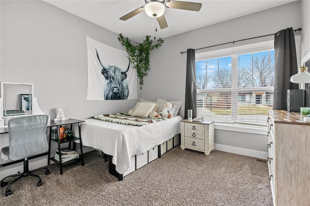 901 FOXGLOVE Lane — photo 31