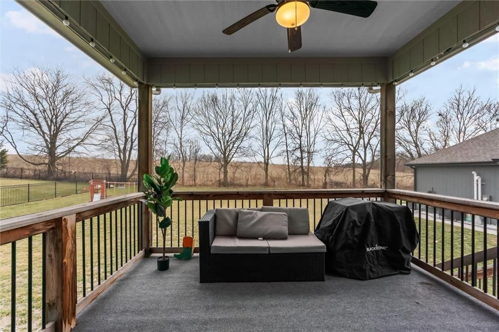901 FOXGLOVE Lane — photo 38