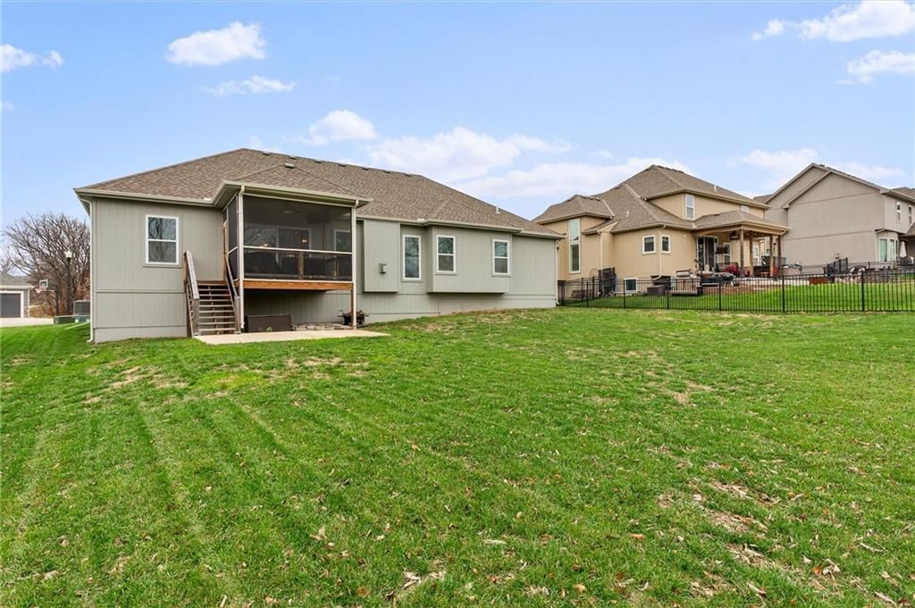 901 FOXGLOVE Lane — photo 41