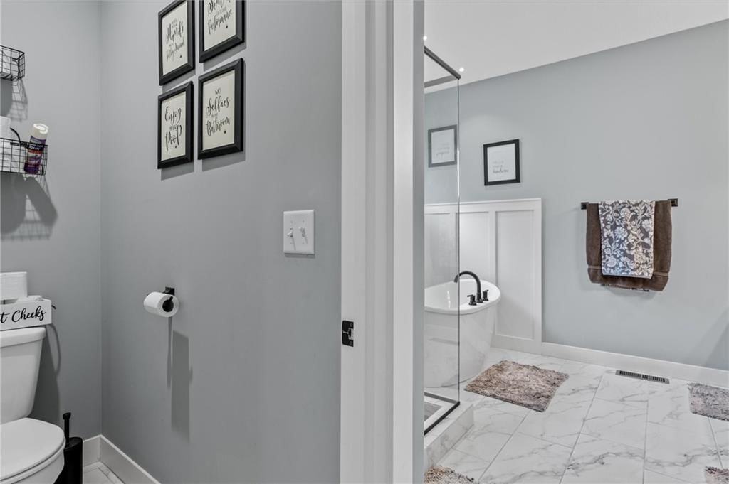 901 FOXGLOVE Lane — photo 42